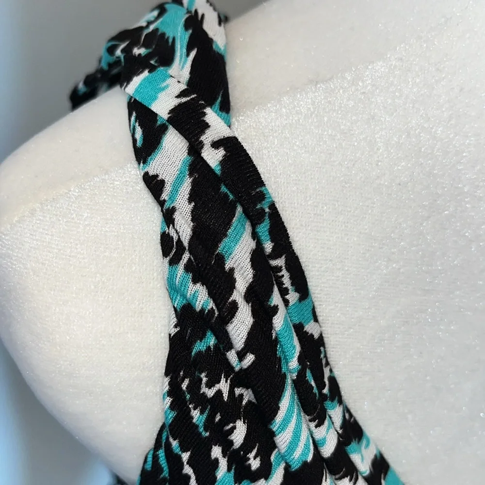 Inc International Concepts sleeveless drape neck aqua black & white top Small S